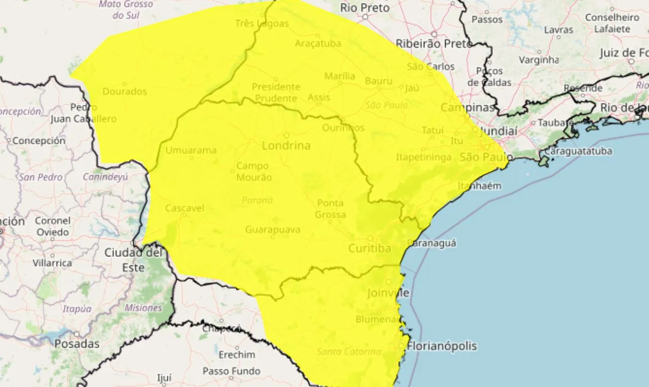 O mapa mostra as &aacute;reas para chuva intensa